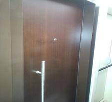 Isreali door