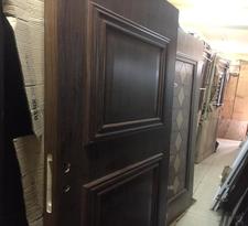 Solids door