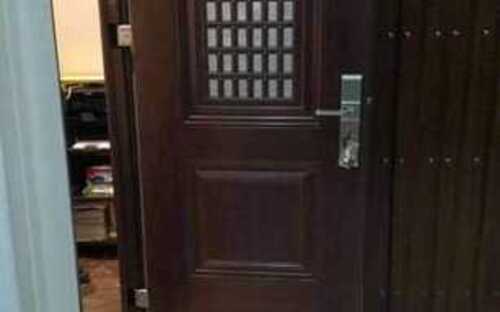 Kitchen vent door