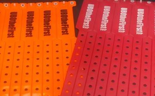 customized plastic event wristbands