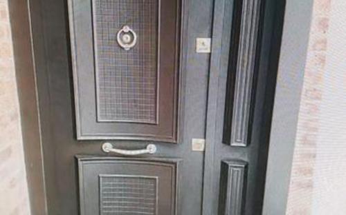 Turkey amour door