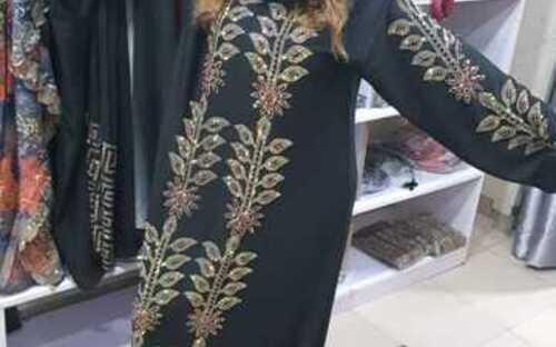 Dubai abaya clothing 