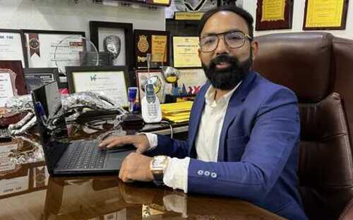 Vaibhav Kulshrestha Founder & CEO