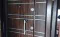 Laminar door